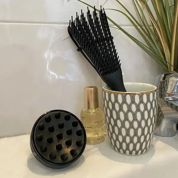 Brosse De Massage Stimulante Cuir Chevelu - Jia Paris 4 Brosse De Massage Stimulante Cuir Chevelu - Jia Paris – Image 2