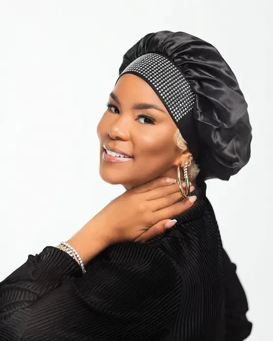 Bonnet Satin Large Bande Et Strass - Evolve 4 Bonnet Satin Large Bande Et Strass - Evolve – Image 2