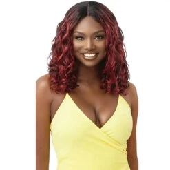 Perruque Bob Bouclée The Daily Wig Hayden - Outré 8 Perruque Bob Bouclée The Daily Wig Hayden - Outré -Evolve Cosmetiques hayden perruque lace front couleur drff red velvet the daily wig outre