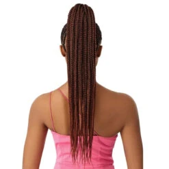 Postiche Pony Medium Box Braid 26 Pouces - Outré 11 Postiche Pony Medium Box Braid 26 Pouces - Outré -Evolve Cosmetiques medium box braid 26 pouces postiche pretty quick wrap pony outre dos