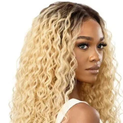 Perruque Lace Front 13X5 Dorelia - Outré -Evolve Cosmetiques perruque blonde bouclee dr4 golden honey blonde