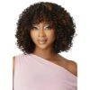 Perruque Avec Frange Curly Adley - Outré -Evolve Cosmetiques perruque curly bouclee avec frange courte outre wigpop adley