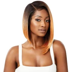 Perruque Lace Front Bob Blond Zandra - Outré -Evolve Cosmetiques perruque lace front hd blonde bob lisse synthetique zandra melted hairline outre