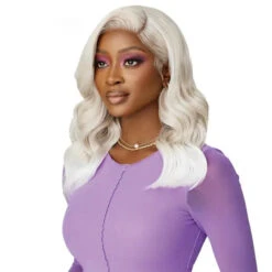 Perruque Lace HD 13X4 Body Wave Swoop 4 - Outré 10 Perruque Lace HD 13X4 Body Wave Swoop 4 - Outré -Evolve Cosmetiques perruque lace front hd body wave blonde 13x4 outre perfect hairline swoop4