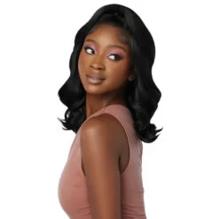 Perruque Lace 13X4 Bob Ondulée Jeannie - Outré 11 Perruque Lace 13X4 Bob Ondulée Jeannie - Outré -Evolve Cosmetiques perruque lace hd 13x4 wavy bob noir outre jeannie