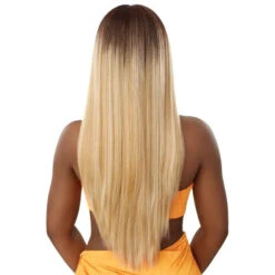 Perruque Lace HD+ Lisse Sleek Yaki Straight - Outré -Evolve Cosmetiques perruque lace hd straight long blond airtied outre sleek yaki 28