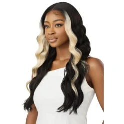 Perruque Lacefront Wavy Sans Colle Elanor - Outré -Evolve Cosmetiques perruque sans colle lace front wavy outre perfect hairline elanor