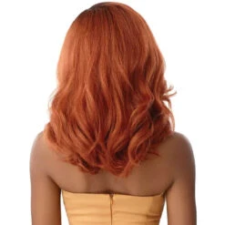 Perruque Lace Front Yaki Neesha 202 - Outré -Evolve Cosmetiques perruque yaki rousse lace front neesha 202 dr sienna copper outre dos