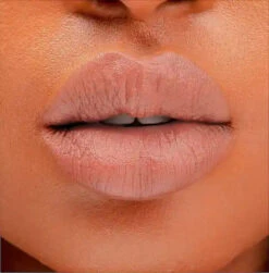 Rouge à Lèvres Tarou Matte - Maréna Beauté 8 Rouge à Lèvres Tarou Matte - Maréna Beauté -Evolve Cosmetiques rouge a levres nude rose latte peau metissee marena beaute