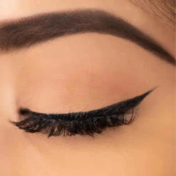 Eyeliner Liquide - Sacha Cosmetics 7 Eyeliner Liquide - Sacha Cosmetics -Evolve Cosmetiques sacha cosmetics eyeliner liquide noir precision 49e14667 46e6 4bd3 80b5 d67e251f708f