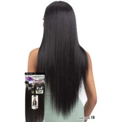 Tissage Yaki Straight Bundle + HD Closure 4X4 4pcs - Model Model -Evolve Cosmetiques tissage bundle closure long straight noir gardenia model model